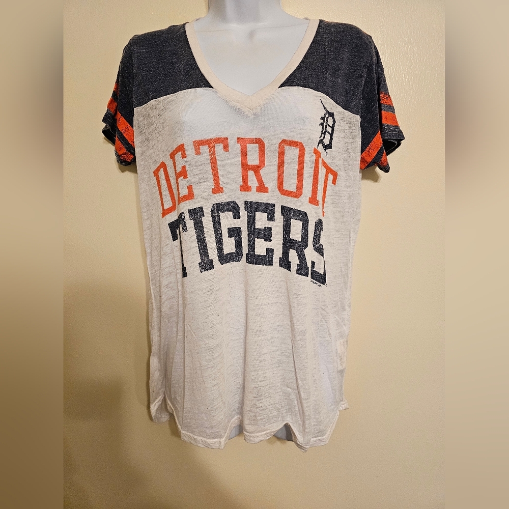 Detroit Tigers White Sheer V-Neck Short Sleeve Tee, Large